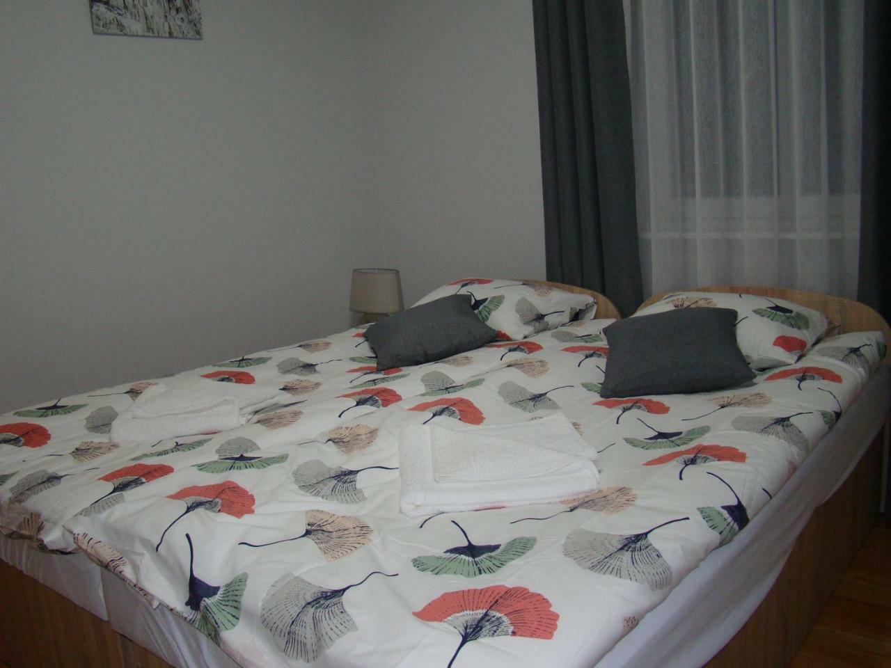 Apartamenty Orle 耶莱尼亚古拉 外观 照片
